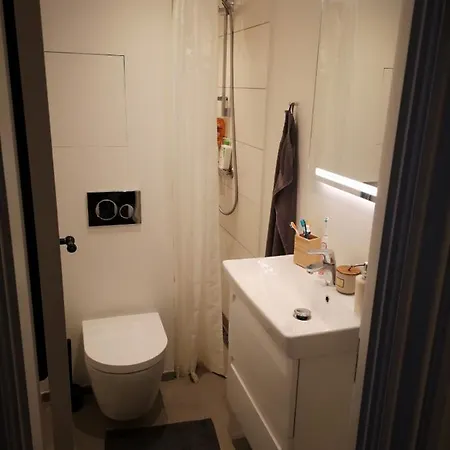 Cozy One Bedroom In Vesterbro 아파트 *