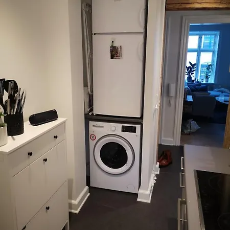 Cozy One Bedroom In Vesterbro 아파트 *