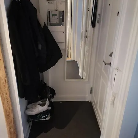 Cozy One Bedroom In Vesterbro 코펜하겐